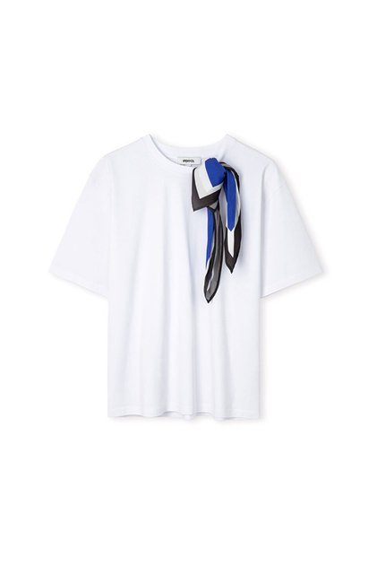 T-Shirt with Detachable Scarf