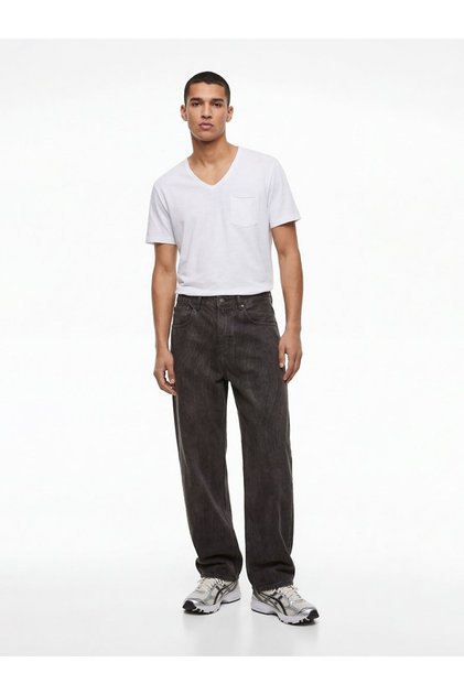 Cut-Out Wide Collar Pocketed White T-Shirt