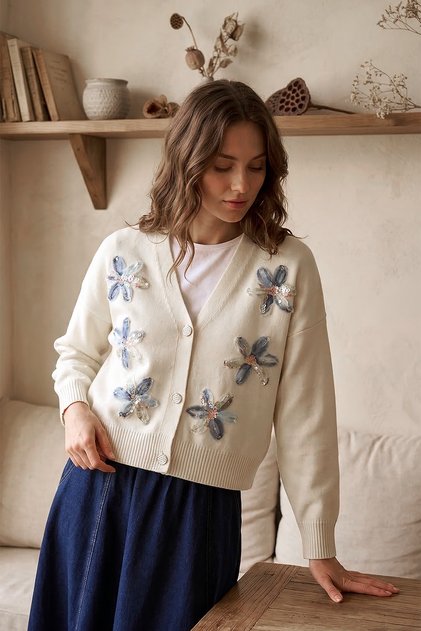 Floral Motif Sequin Detailed Cardigan - Cream