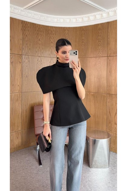 Schwarzes Bolero-Oberteil für Damen mit Knopfverschluss hinten, trägerlosem Ausschnitt und zweiteiligem Rock