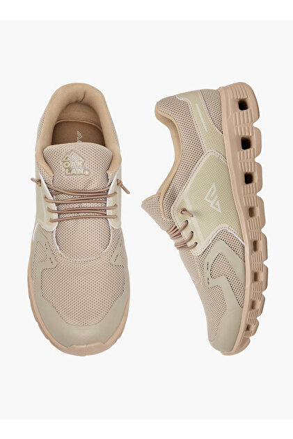 Men Lace-Up Sports Shoes