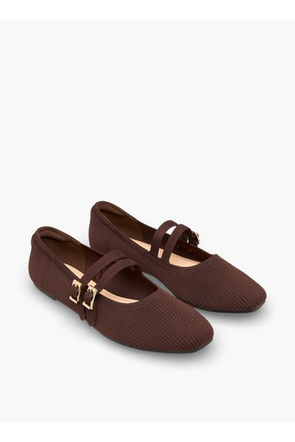 Women's Textured Ballerina Shoes with Buckle Closure