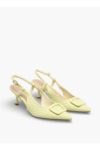 Women Buckle Closure Kitten Heel Shoes