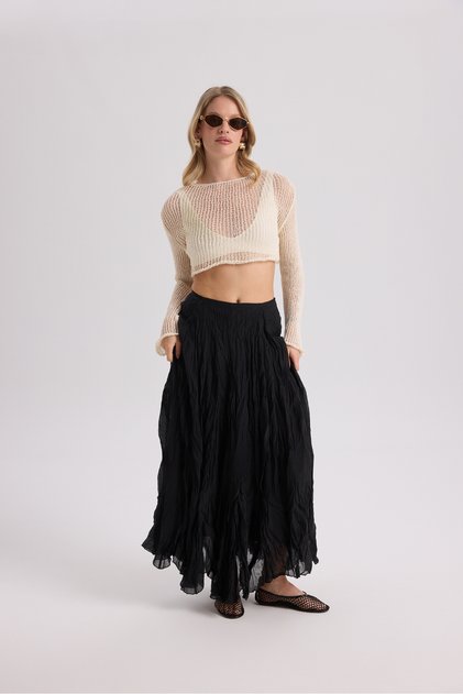 Freesia Wrinkled Black Long Skirt