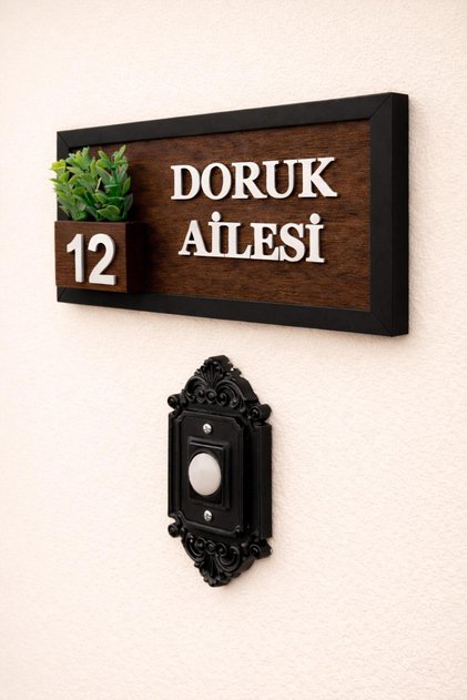 Kişiye Özel Ahşap Kapı İsimliği Çiçekli – 10x20 cm MDF Dekoratif Kapı Tabelası