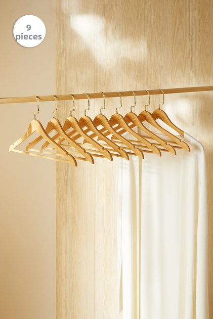 9-Piece Gold Hook Wooden Look Plastic Clothes Hanger, Clothes Hanger 25X44.5X1