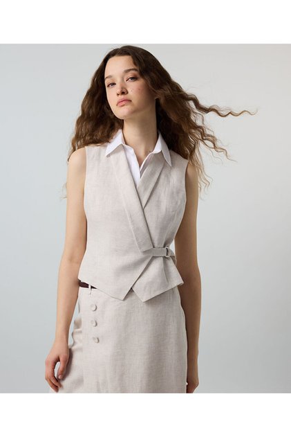 Double piece look vest