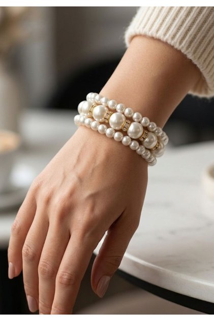 Stoned Pearl Bracelet
