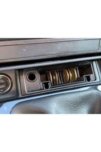 BMW E46 Ön Küllük Bozuk Para Tutucu