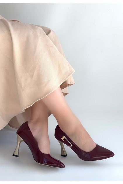 Motya Burgundy Patent Leather Heeled Shoes
