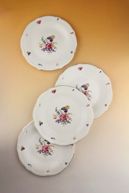 Pink Rose Gold Gilded 4 Pieces Porcelain Serving Plate