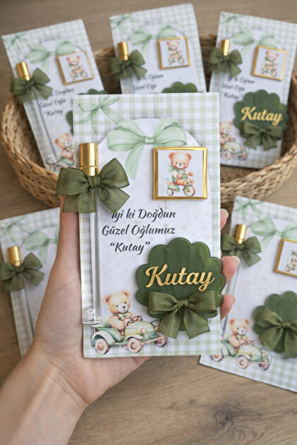 10 adet kuşe kağıt üzeri fısfıs kolonya, madlen çikolata ve Pleksi. Doğum günü, yeni doğan için.