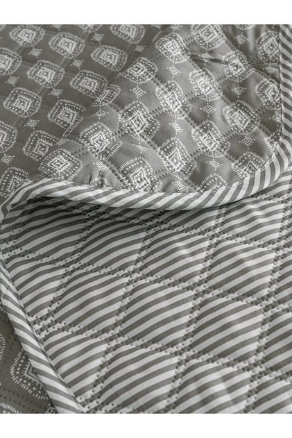 Mixed Quilted Patterned Double Bedspread