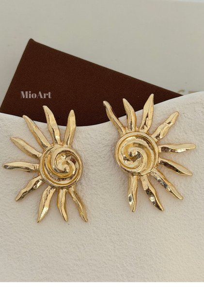 Gold Güneş Kadın Küpe