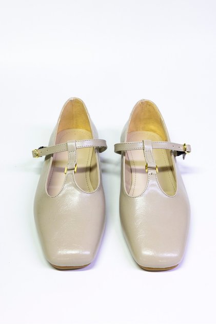 Lavin Gold Buckle Detail Crinkled Matte Flat Toe Stylish and Comfortable Daily Flat Ballet Flats