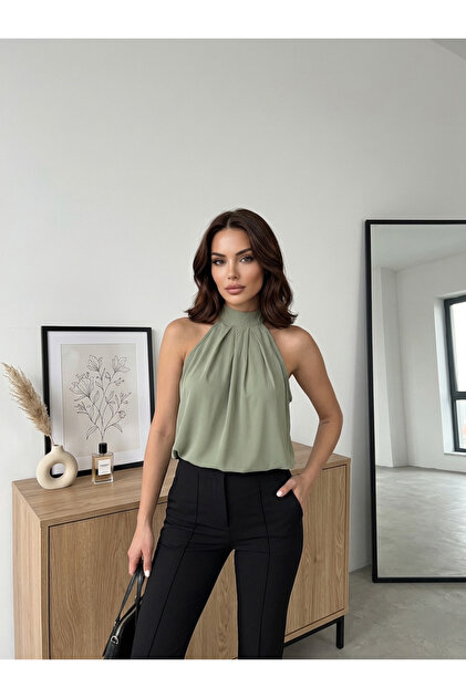 Women's High Neck Buttoned Sleeveless Pleated Sandy Fabric Blouse