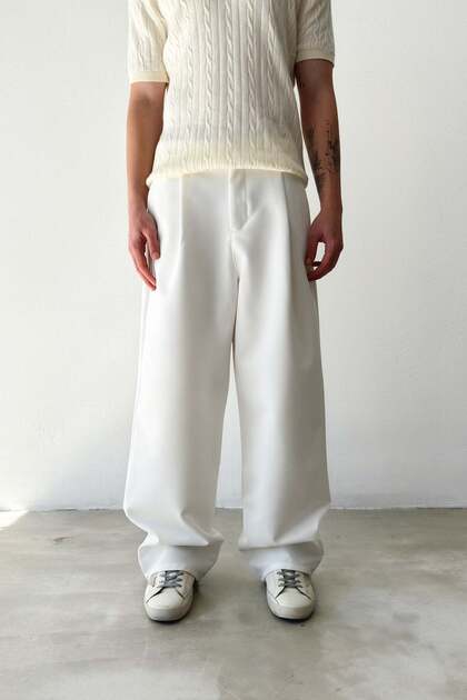 Pleated palazzo trousers