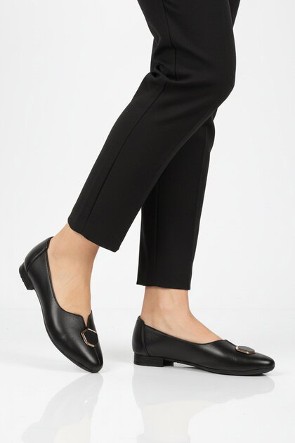 Black Genuine Leather Women's Casual Shoes 618 Z