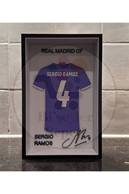 Bi'şeyler Sepeti Sergio Ramos - Real Madrid CF - Forma İmzalı