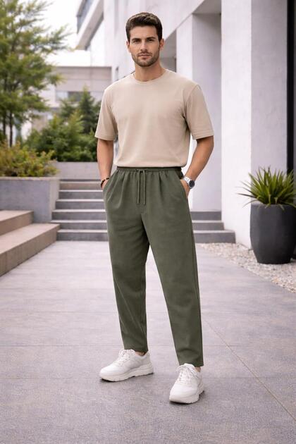 Two-Thread Pleated Sweatpants