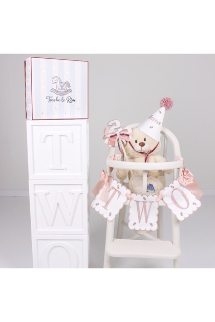 Touche Le Reve 2-Year-Old Floral Banner Set