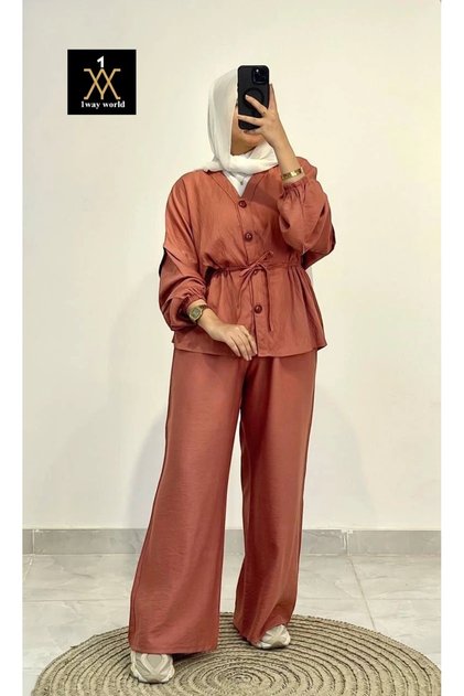 Modest Set with Bib Design and Wide-Leg Pants