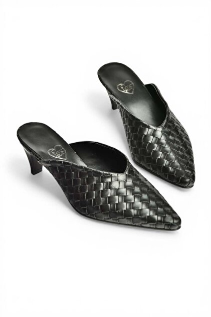 Fox Shoes Y654660709 Siyah İnce Topuklu Önü Kapalı Kadın Terlik
