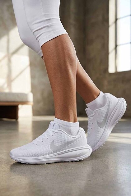 Nike Versair Kadın Beyaz Antrenman Ayakkabısı - Fiyatı, Yorumları