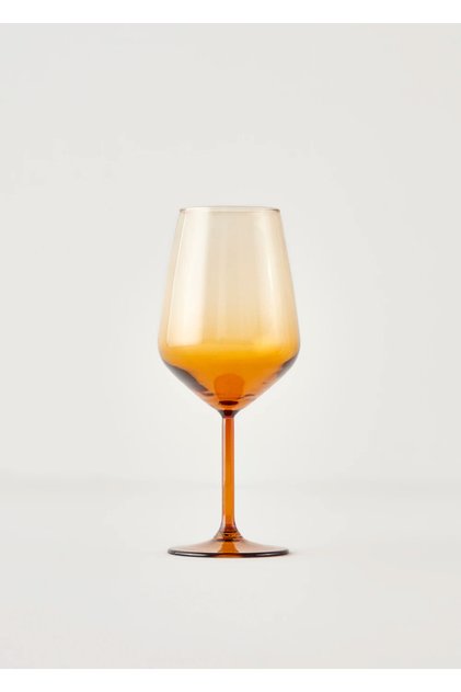 Lisa Kadeh Amber (490 cc)