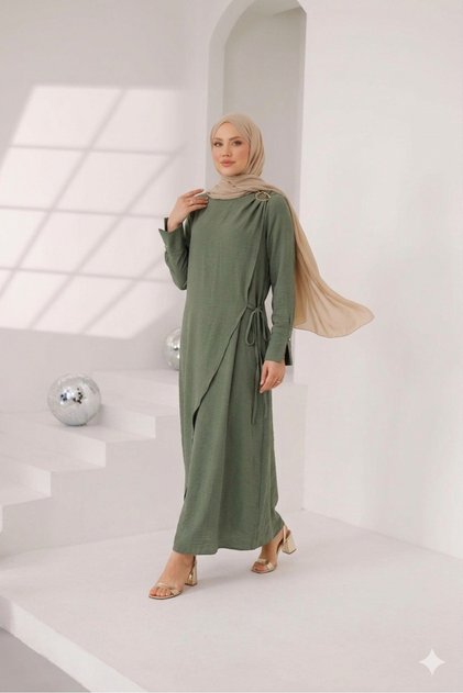 Long Buckle Detailed Tie-Up Esila Dress