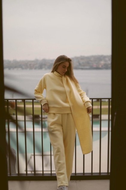 St. Moritz Shawl Detailed Yellow Tracksuit Set