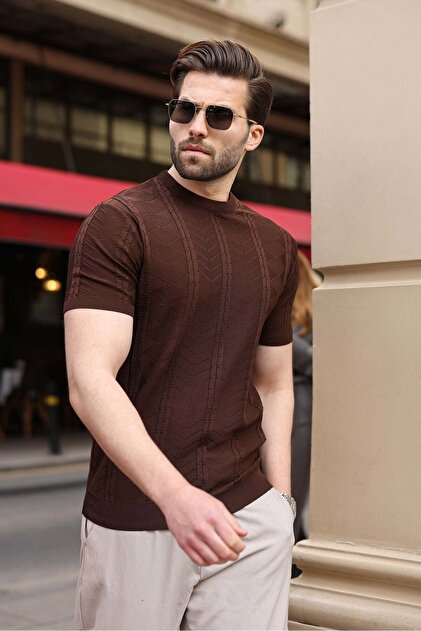 MELLページ Madmext Kahverengi Bisiklet Yaka Slim Fit Triko Erkek Tişört E7466