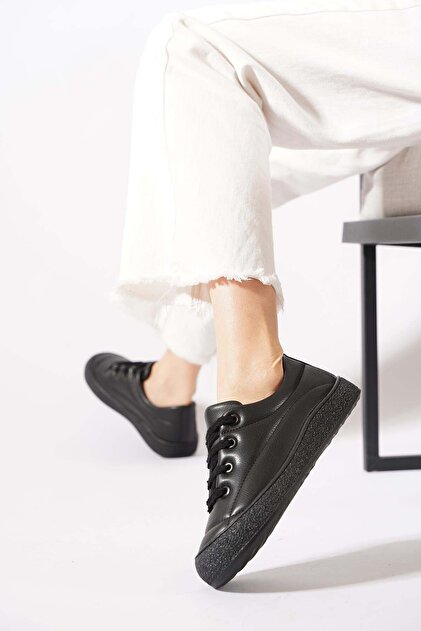Pasleter Embroidered Lace-Up Women's Sports Shoes Black Leather
