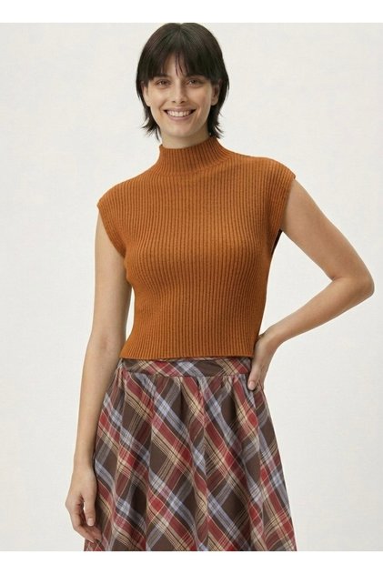 Women's Half Turtleneck Ribbed Knitwear Sleeveless Crop Blouse