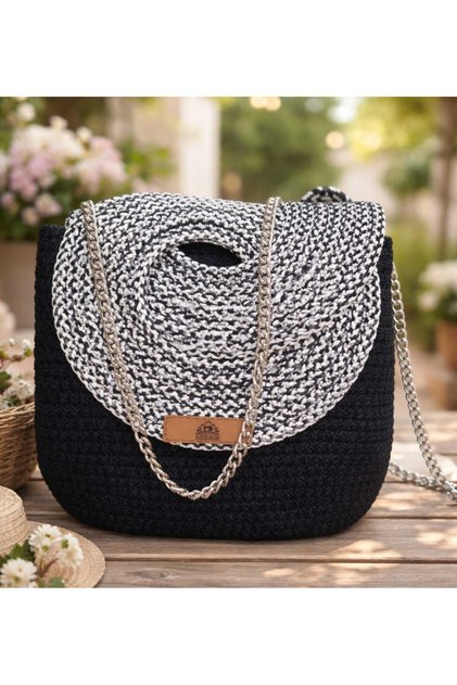 Straw bag
