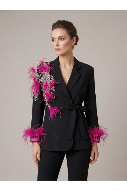 Fuşya Tüy ve Kristal Taş İşlemeli Siyah Kadın Abiye Blazer Ceket