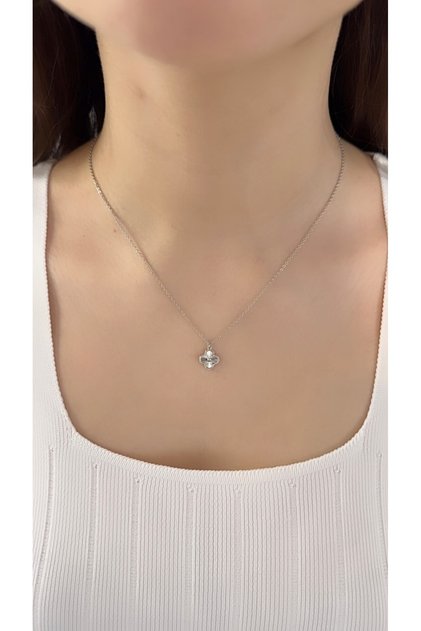 Vip Steel Clover Detailed Necklace – Elegant and Stylish Model