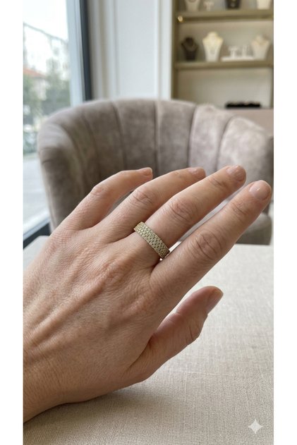 Women's Xuping Zircon Stone Full Circle Ring
