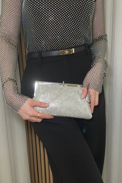 Women's Silver Sparkling Stone Evening Bag - Stylish Metal Detailed Chain Strap Evening Clutch Bag
