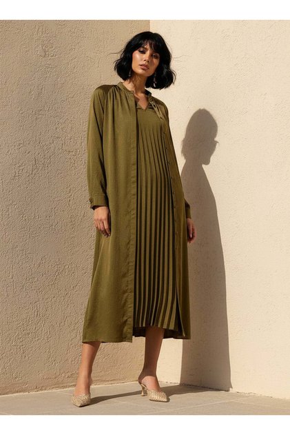 Pleated A-line Women Dress with Longline Shrug