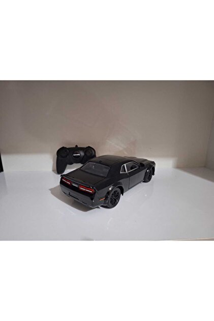 Aksoy Toys Uzaktan Kumandalı Işıklı Dodge Challenger Siyah 1:16