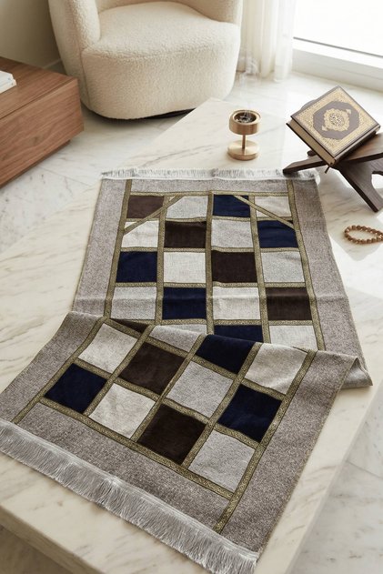 Berat Forty Patch Velvet Lined Prayer Mat Double Layer Handmade Prayer Mat 70X120 cm Hajj Umrah 4332