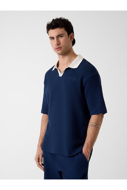 Triangle logo polo