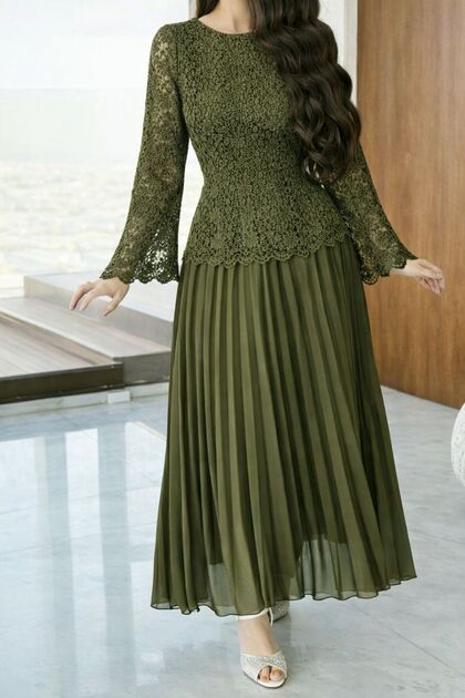 Lace Midi Dress with Chiffon Pleated Skirt