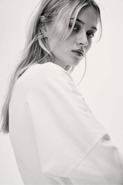 Long-sleeved cotton top