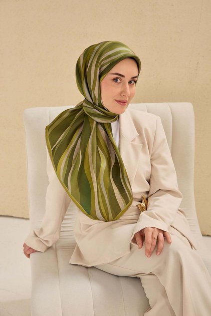 Twill Silk Scarf Curved Stripe Green 90X90