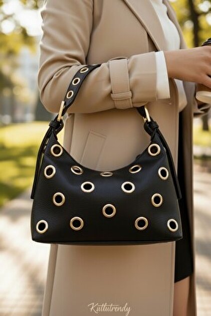 Classbag Kadın Kahve Omuz Çantası Delikli Zımba Detaylı – Metal
