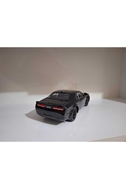 C-Challenger 黒 ラジコンカー Aksoy Toys Uzaktan Kumandalı Işıklı Dodge Challenger Siyah 1:16