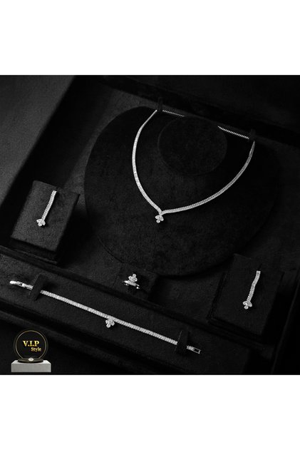 Four-Piece Set of Diamond-Like Zircon Accessories with Box