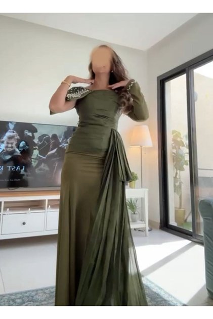 فستان سهرة زيتوني فاخر